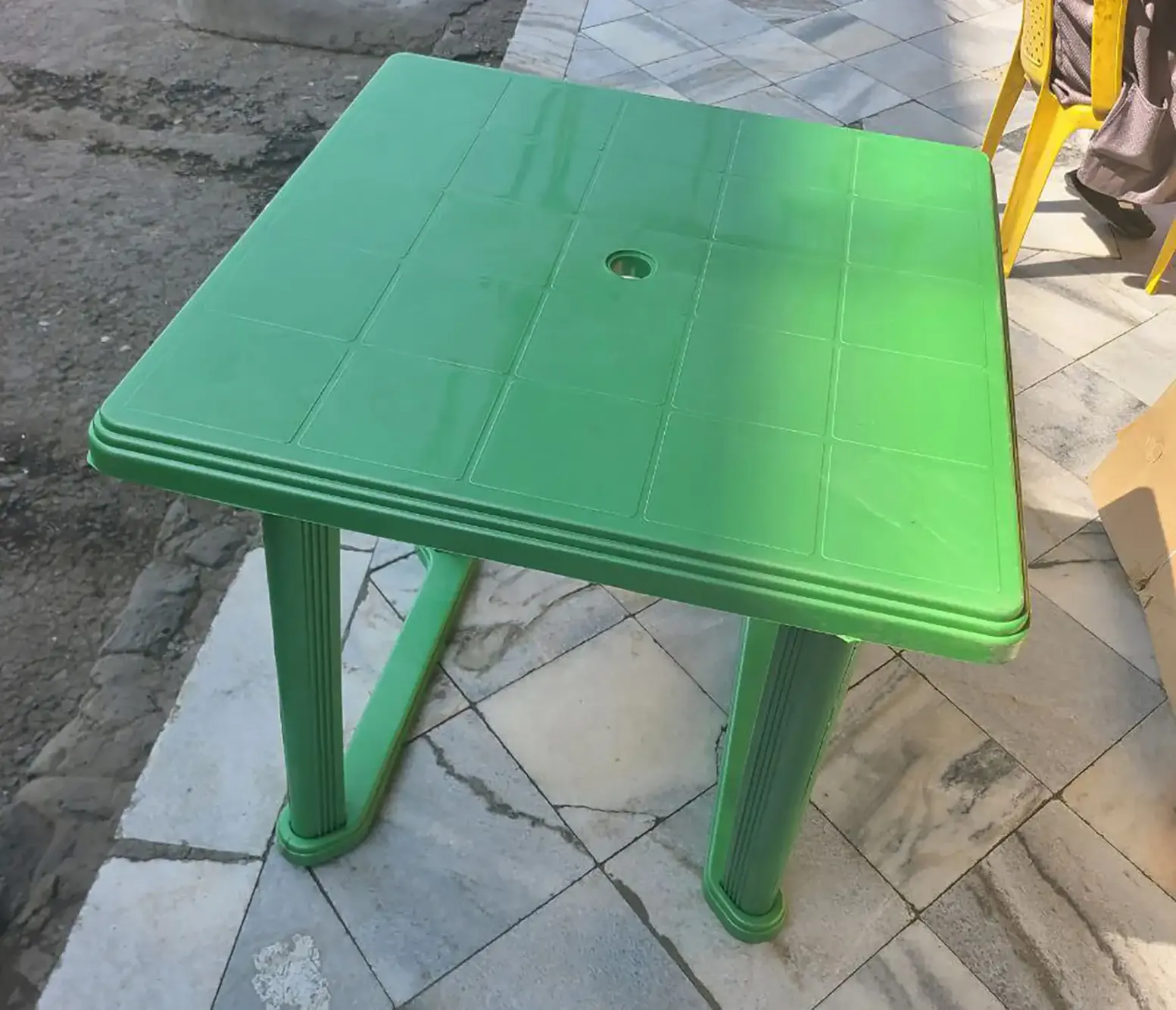 Rectangular-Plastic-Table-4.webp