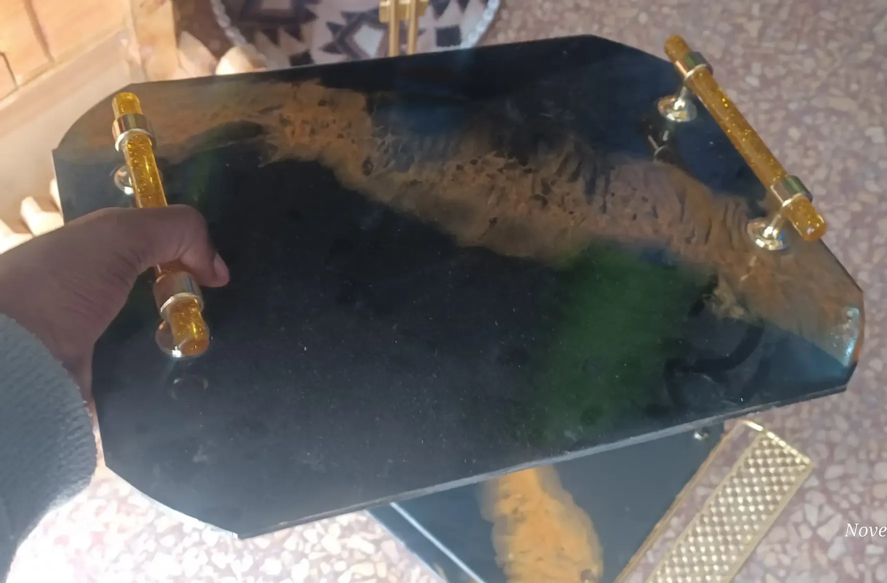 Black-Patterned-Glass-Rekebot-with-Service-3-scaled.webp