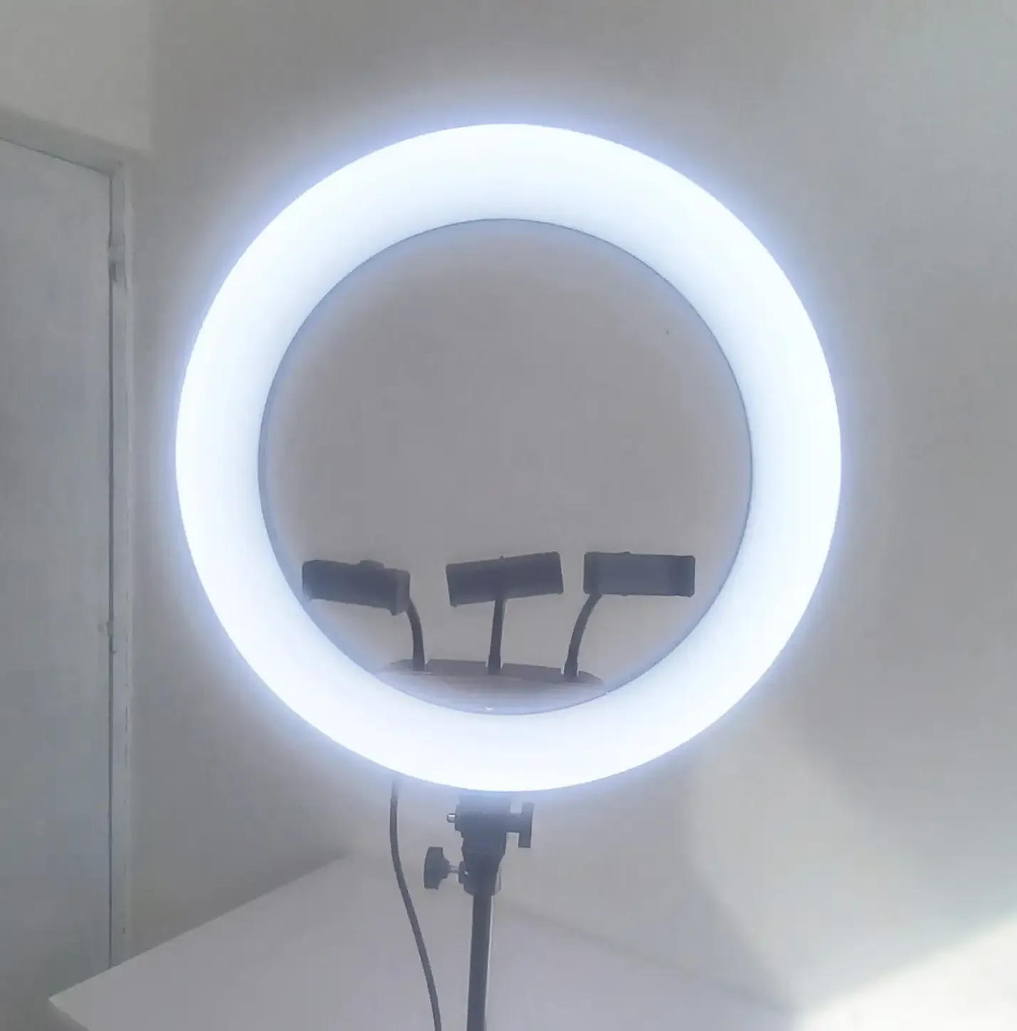 18-inch-RGB-Ring-Light-2.webp