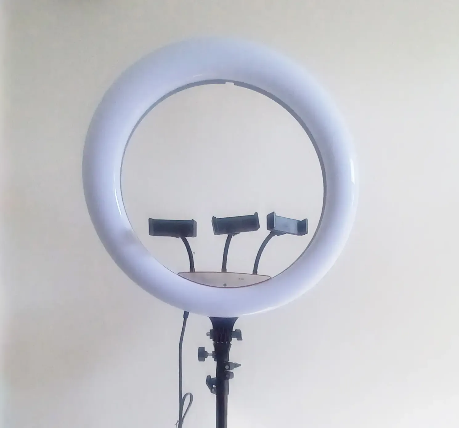 18-inch-RGB-Ring-Light-5.webp