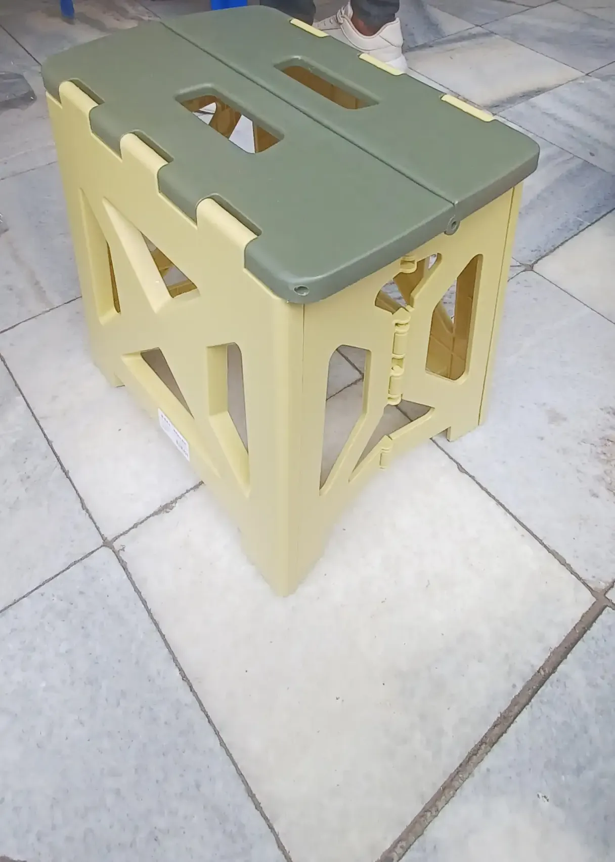 Portable-Mini-Folding-Plastic-Chair-5.webp