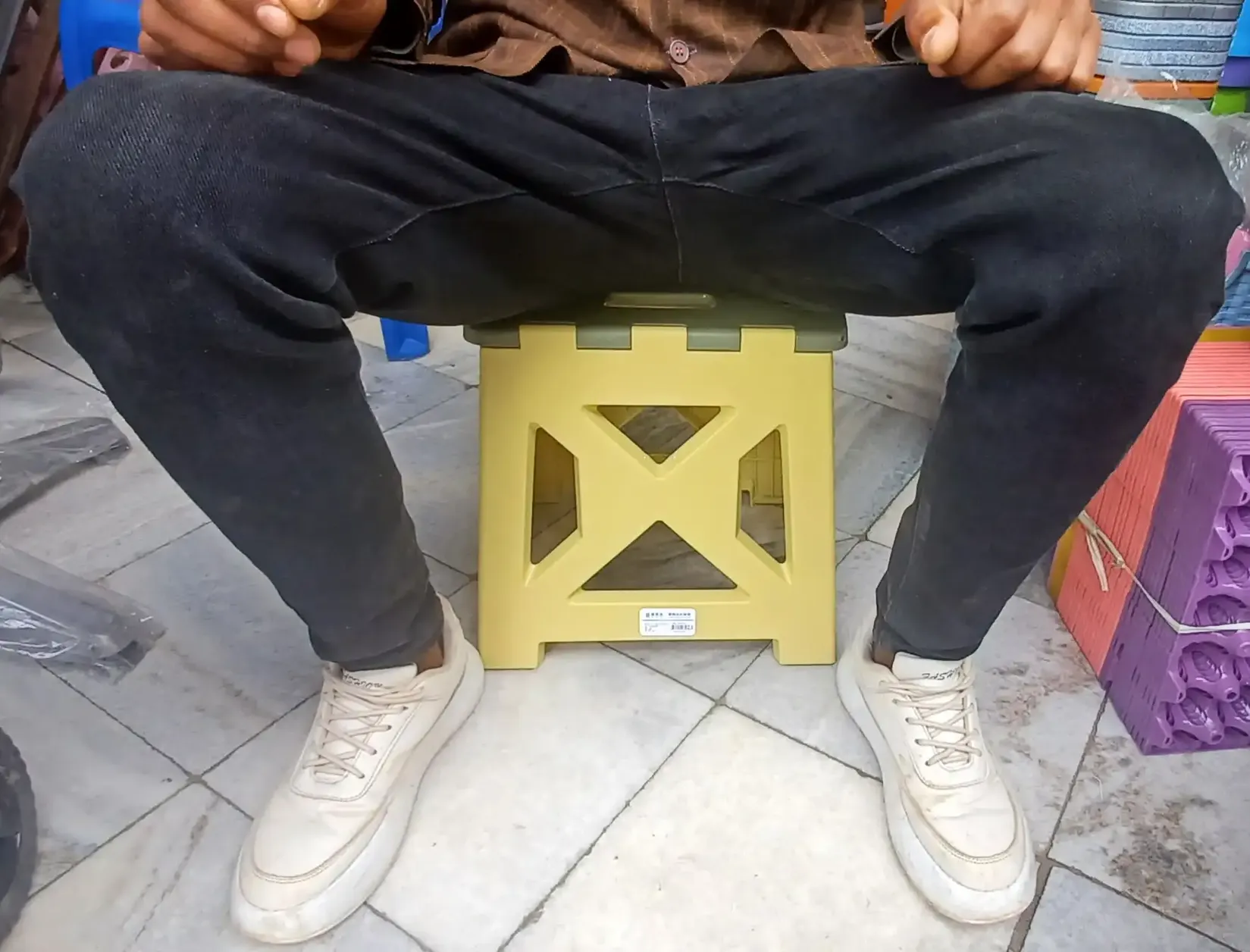 Portable-Mini-Folding-Plastic-Chair-4.webp