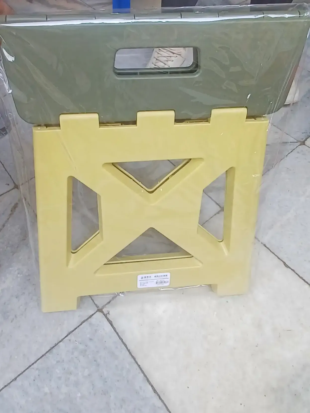Portable-Mini-Folding-Plastic-Chair-2.webp