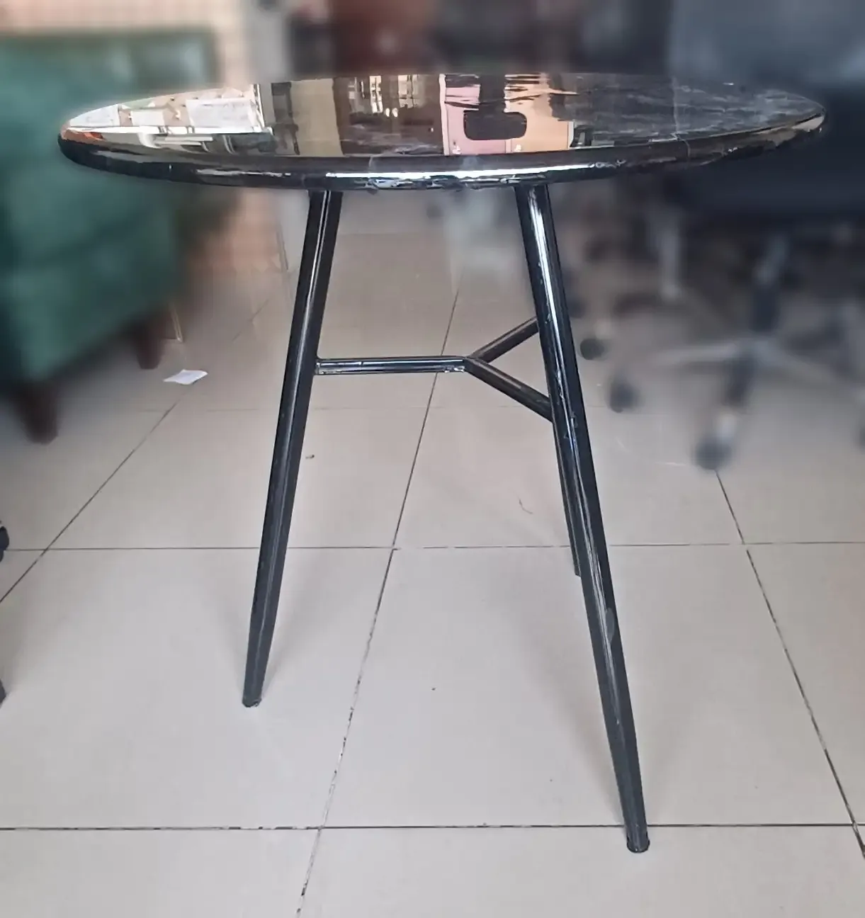 Tri-leg-Epoxy-Table-1.webp