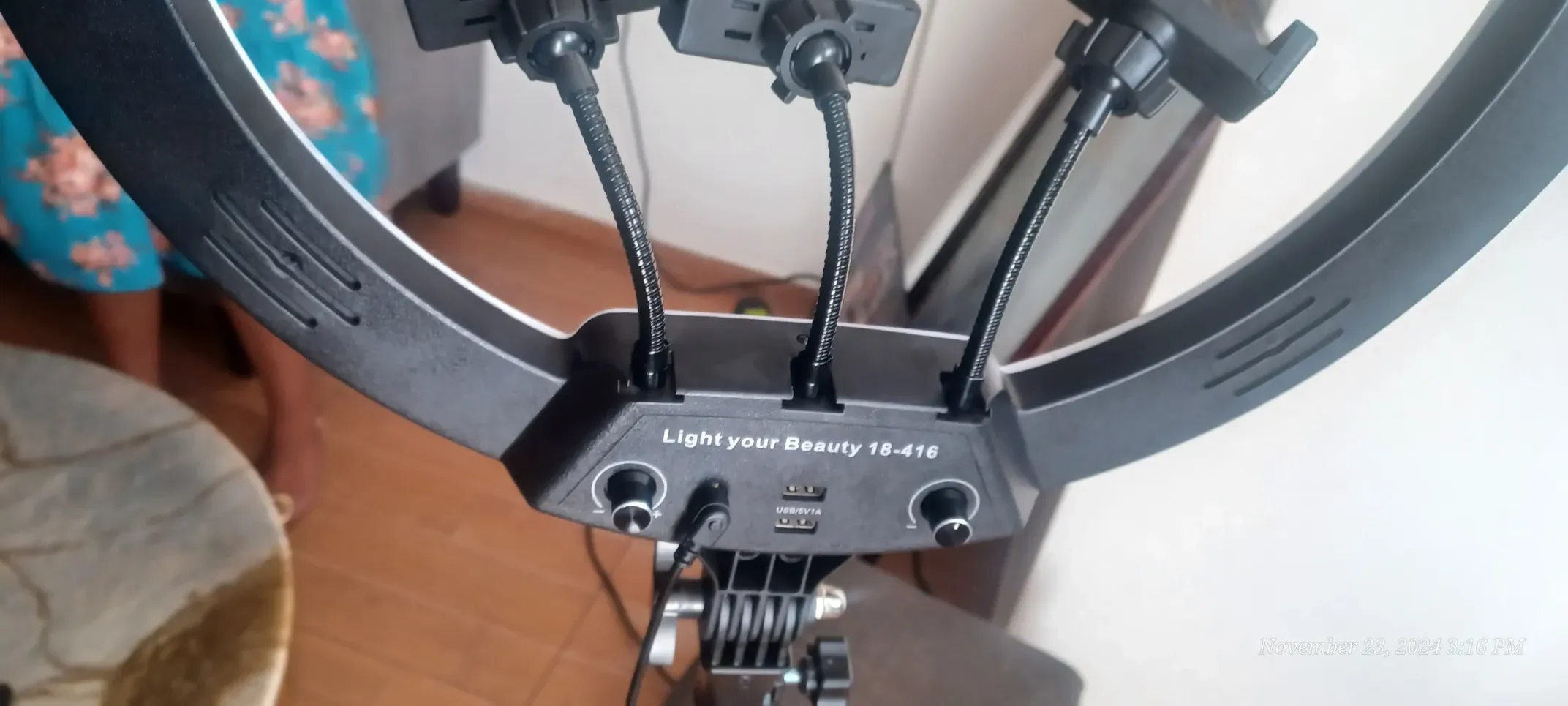 Alpha-Design-Ring-Light-2-scaled-e1755346685598.webp