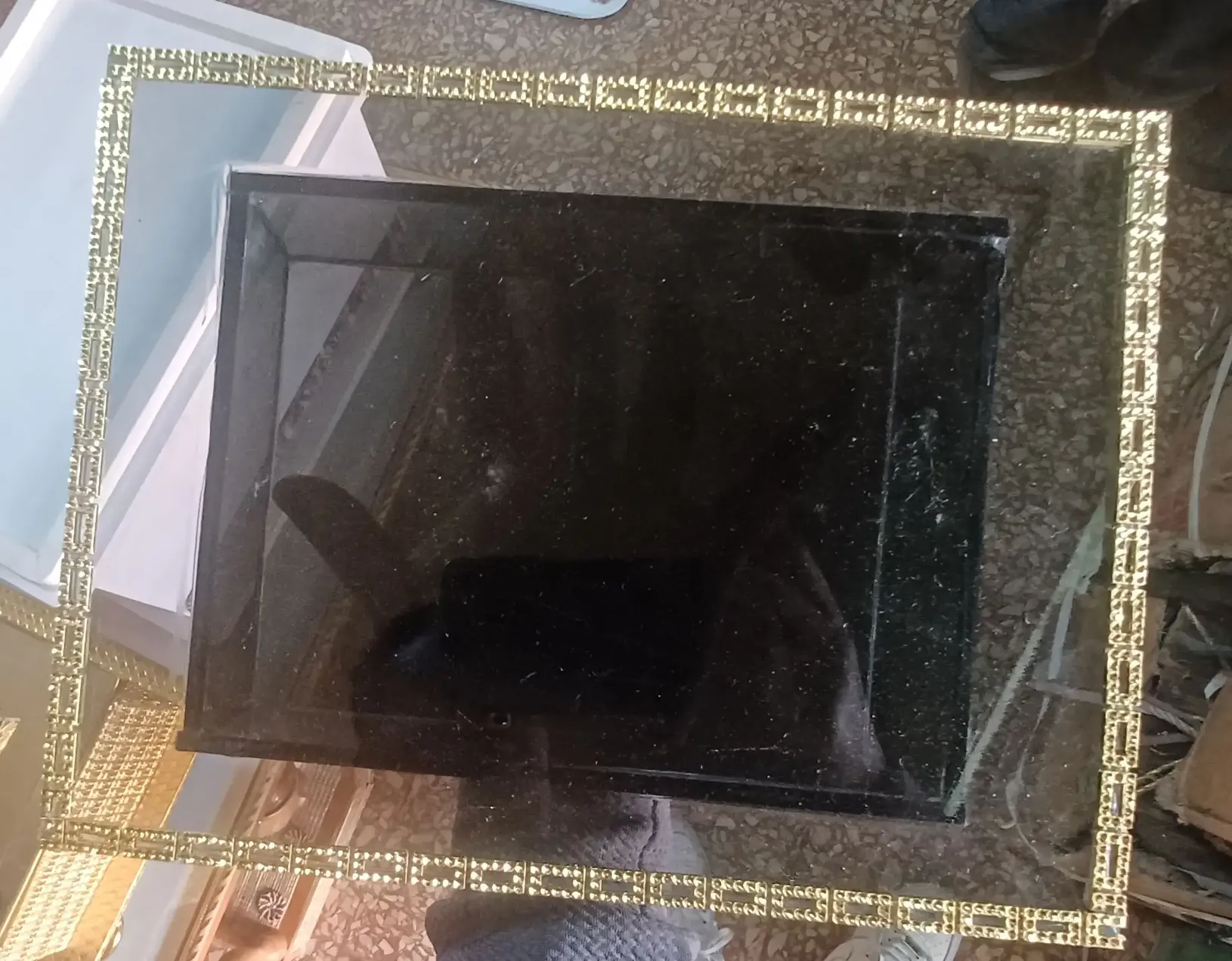 Matte-Black-Semi-Transparent-Glass-Rekebot-6.webp