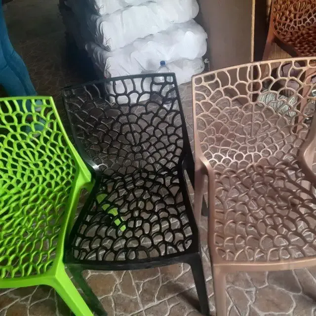 Mesh-Plastic-Chair-8.webp