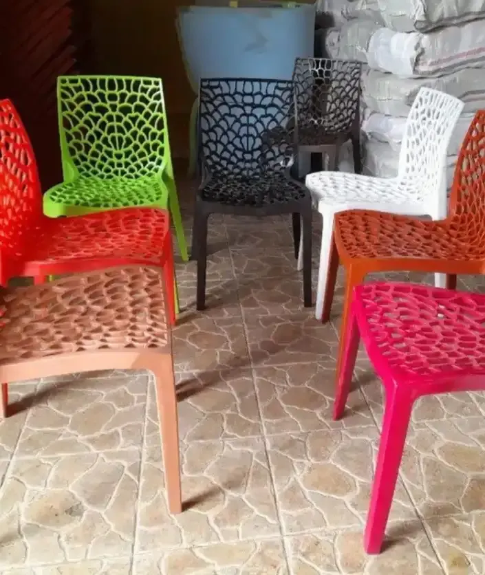 Mesh-Plastic-Chair-9.webp