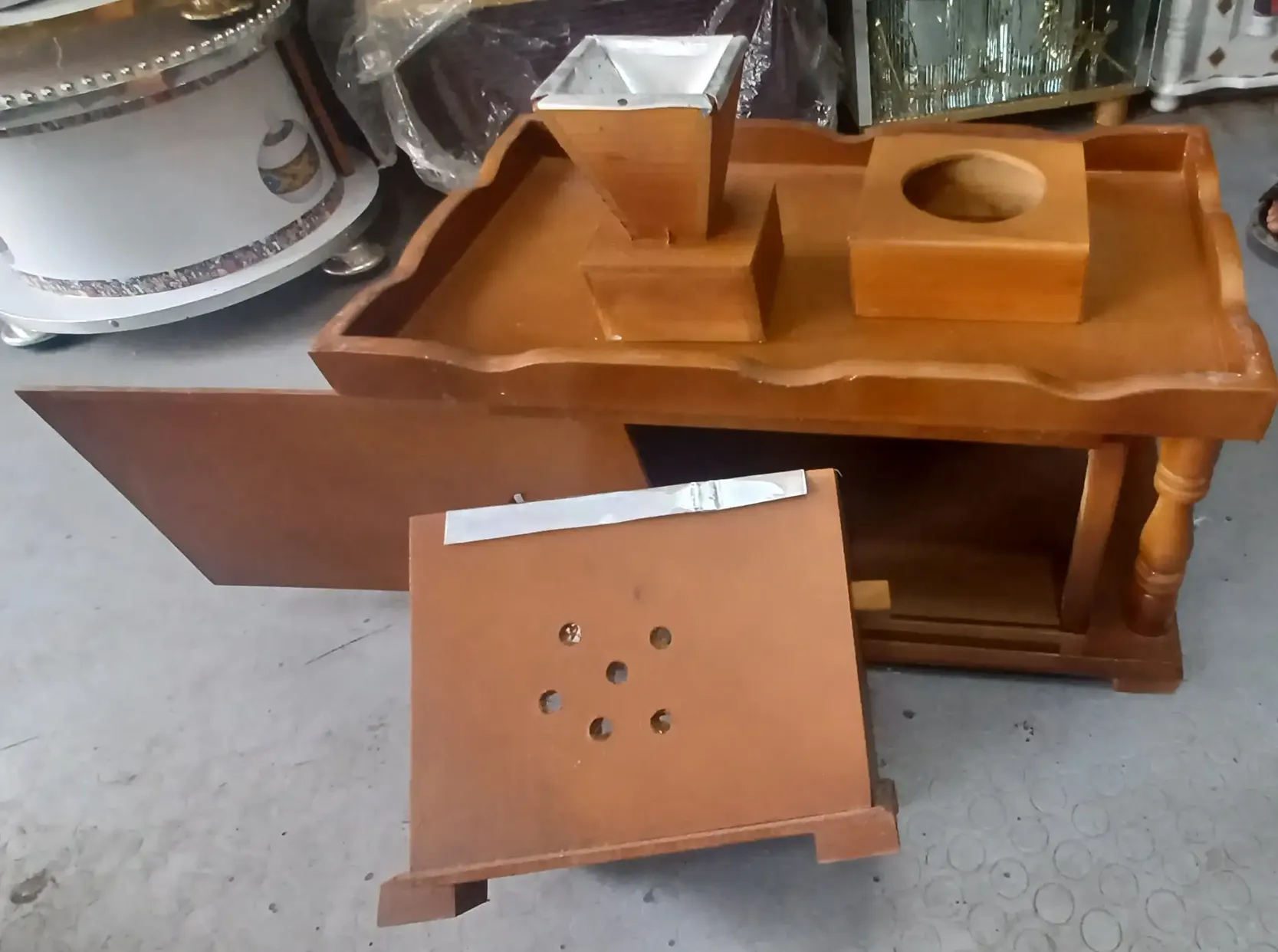 Hand Made White & Brown MDF Rekebot