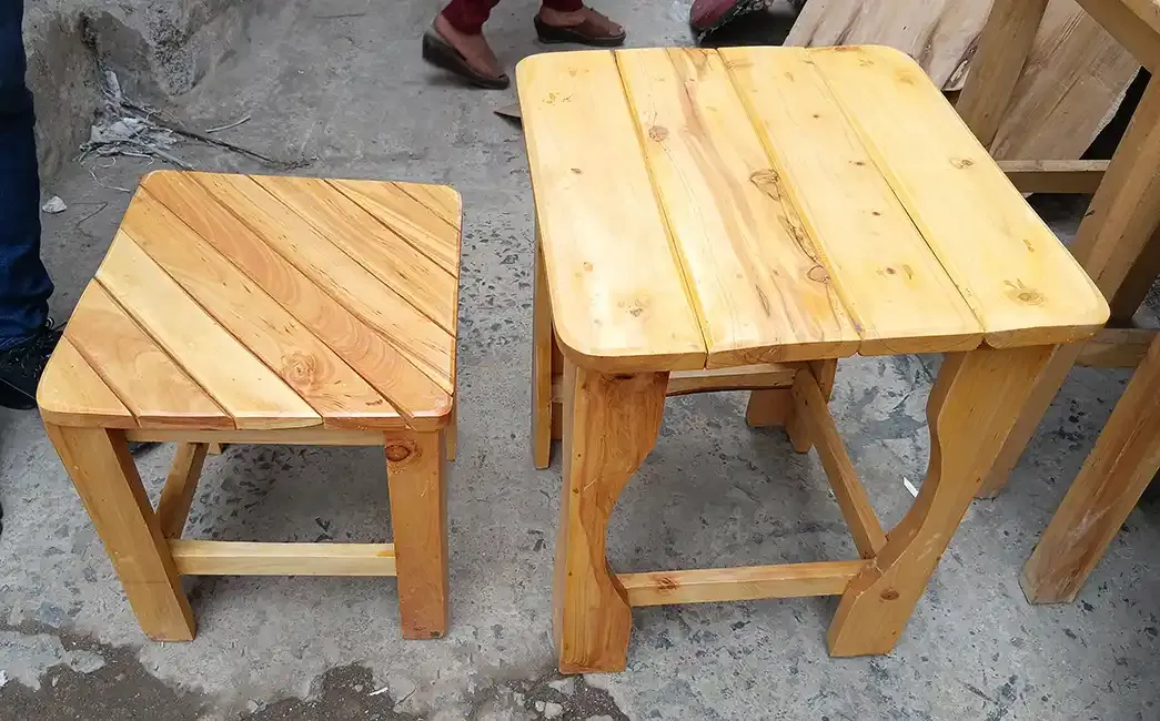 40 By 40 Wooden Cafe Mini Table  ከእንጨት የተሰራ የካፌ ጠረጴዛ
