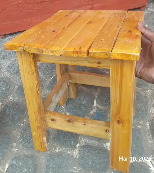 25 By 25 Mini Wooden Chairs | ከእንጨት የተሰሩ የካፌ ወንበሮች