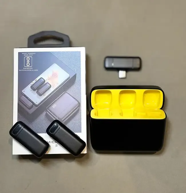 Wireless Microphone With Power Bank for Type-C or iPhone