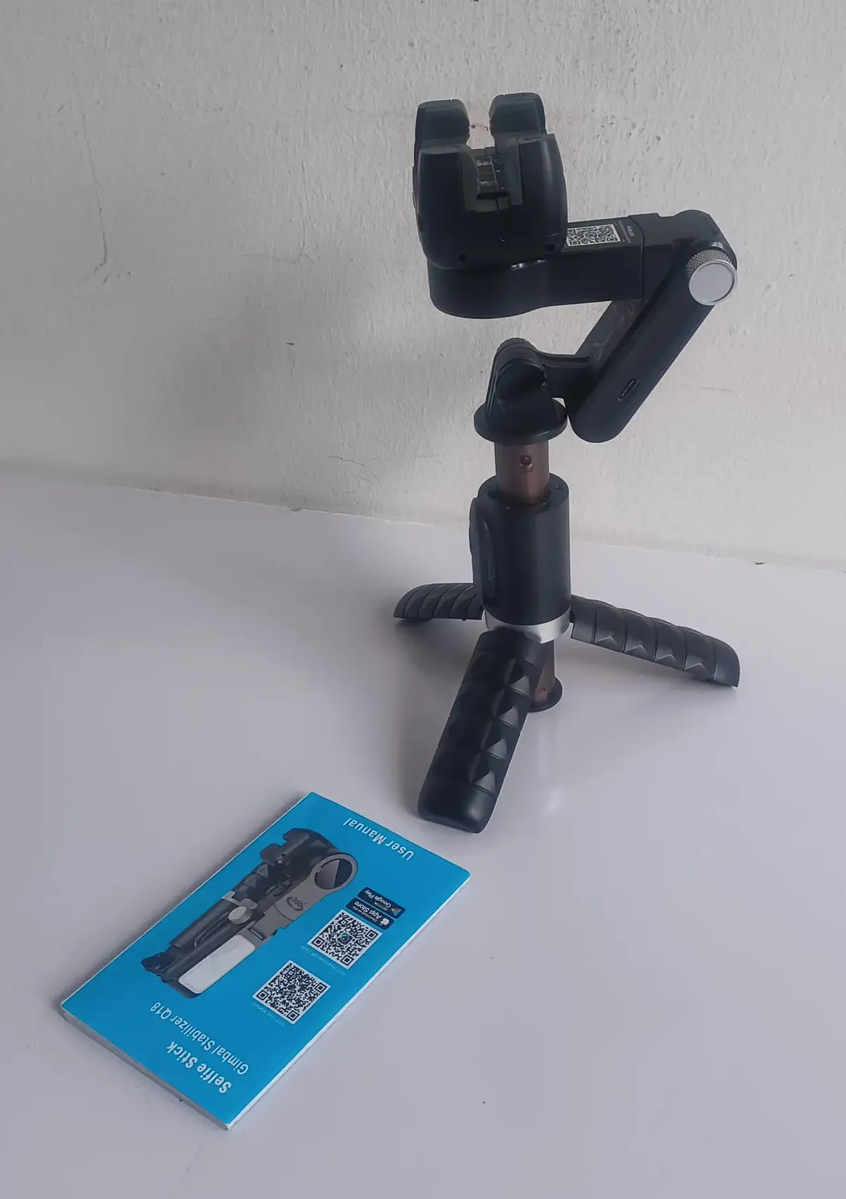Q18 360° Gimbal Stabilizer | USED (Stabilization not working)