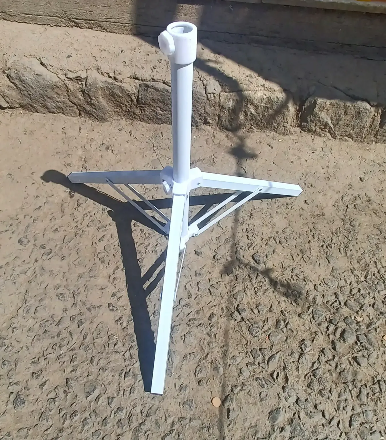Foldable Aluminum Cafe Umbrella Stand | የዣንጥላ ማቆሚያ